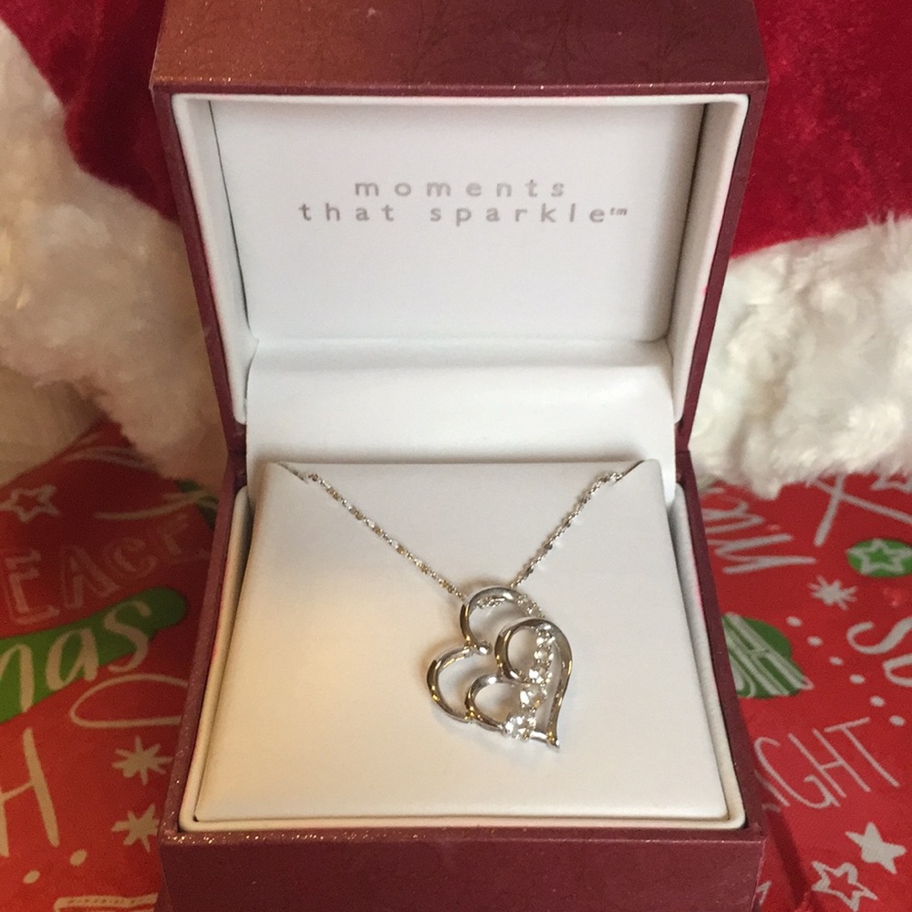 Helzberg Diamonds silver necklace with hearts 💕